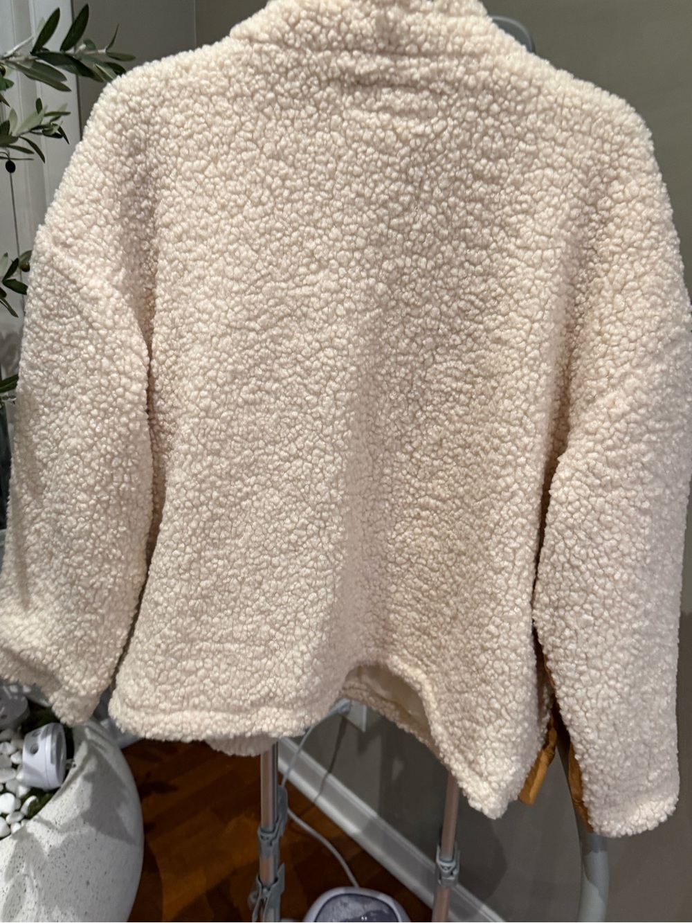 BLANKNYC Faux Suede & Faux Shearling Trucker Jacket  CATCH ME OUTSIDE - Picture 6 of 7
